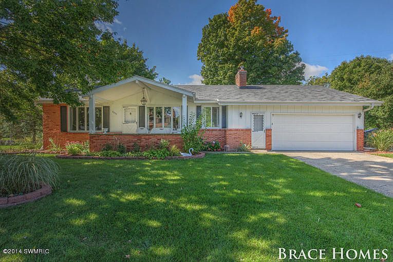 1st image of 2022 Fawnwood Dr SE