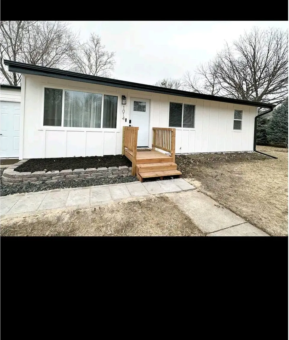 1014 Knox St — Photo 4