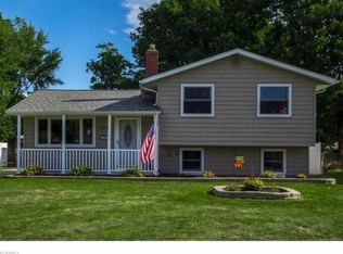 36949 Shoreham Dr, Eastlake, OH 44095