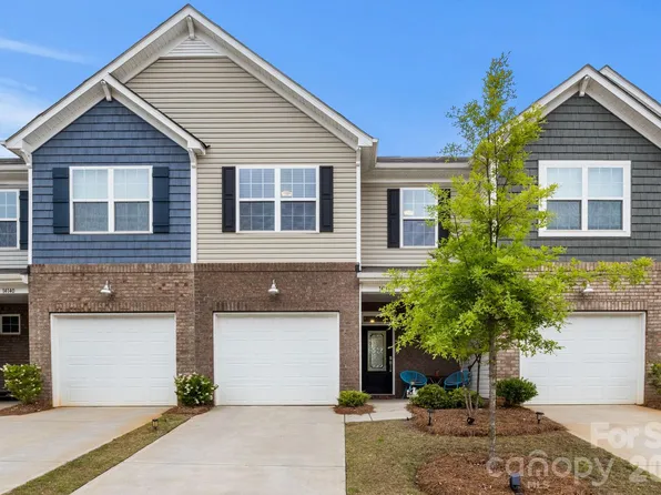 14136 Castle Nook Dr, Charlotte, NC 28273