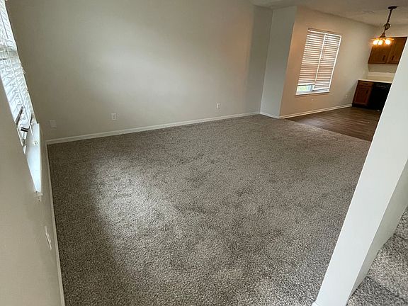 4th image of 3706 Pimlico Dr #3704