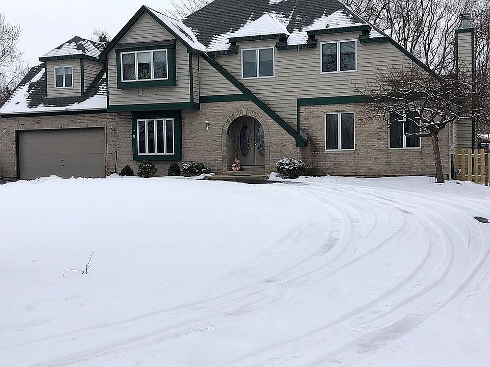 1st image of 646 Barrington Ave