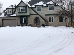 646 Barrington Ave, East Dundee, IL