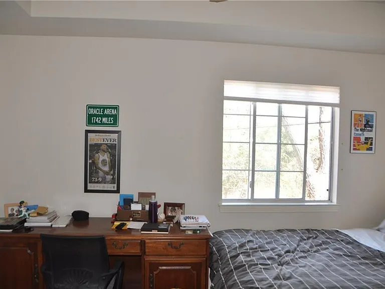 609 E 49th St #A — Photo 15