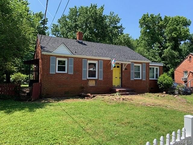 2nd image of 220 Larne Ave