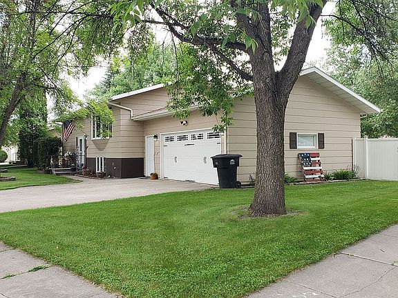 10,000 Square foot lot