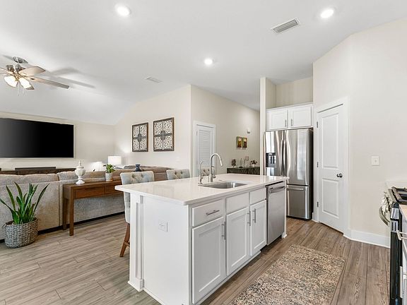 5th image of 231 Bayou Bend Ln