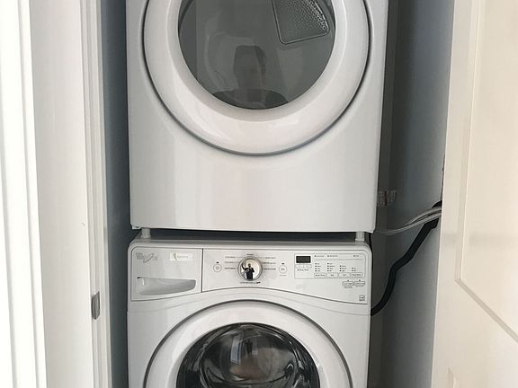 385W644d51cf03799