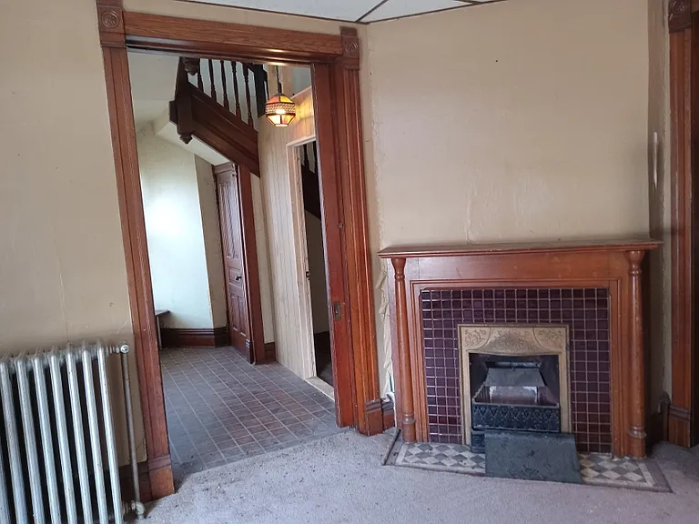 906 N Grand Ave — Photo 9