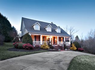 420 18th Avenue Ln NW, Hickory, NC 28601