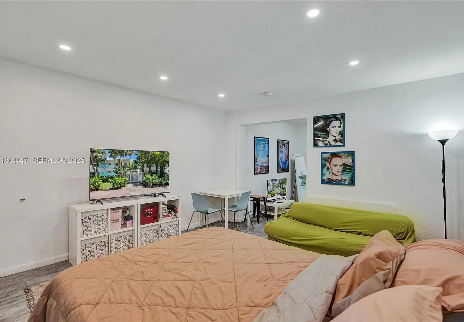 Studio, 420 sqft, $1,800 — Photo 2