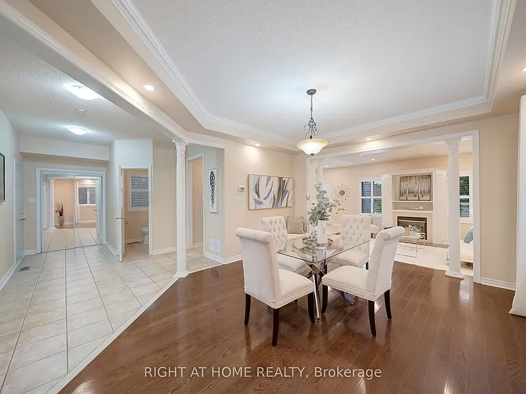 1030 Lonsdale Ln — Photo 4