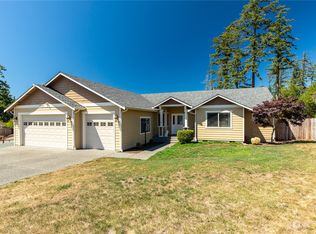 1012 Lyle Ridge Cir, Oak Harbor, WA 98277