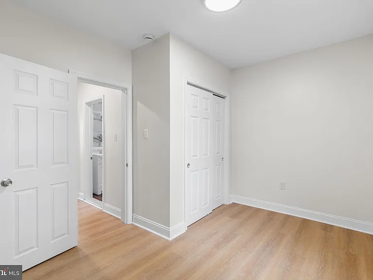 2151 E Stella St — Photo 17