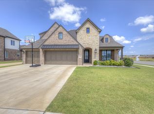 12510 S Maplewood Ave, Bixby, OK 74008