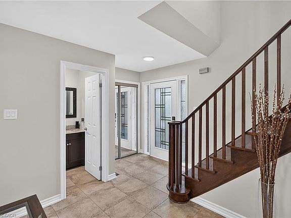 4th image of 119 Boulding Ave