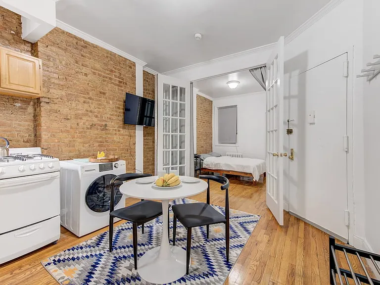 118 E 102nd St #2 — Photo 5