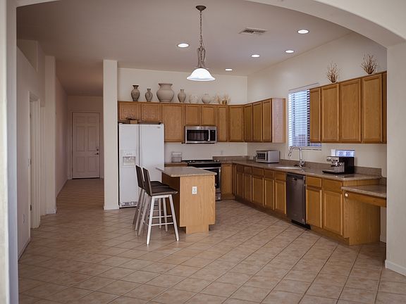 3rd image of 10658 S Kush Canyon Ln