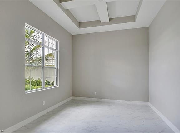 5th image of 14346 Charthouse Cir