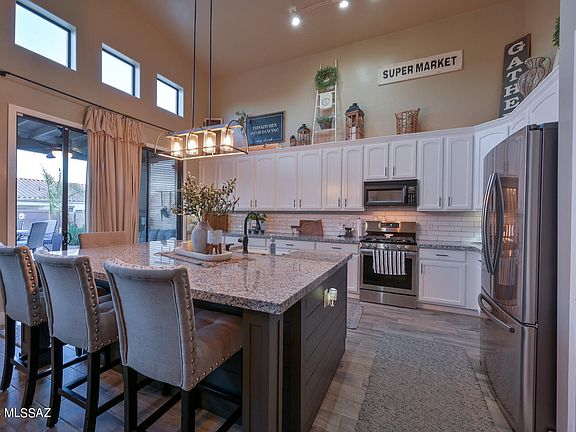 2nd image of 34 W Calle Tierra Sandia