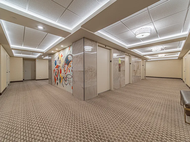 200 Winston Dr #718 — Photo 3