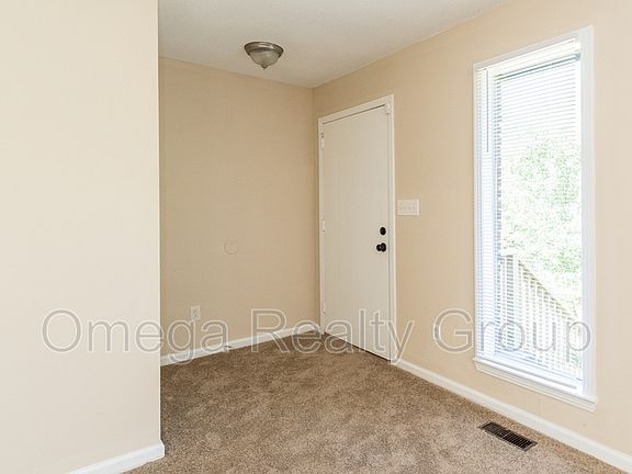 4th image of 2504 Daly Dr