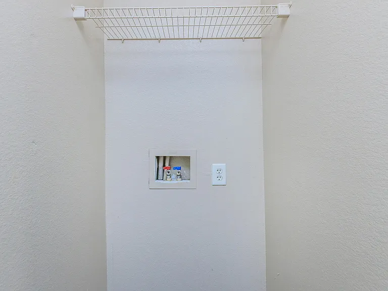 Spring Oaks Apartments — Photo 18