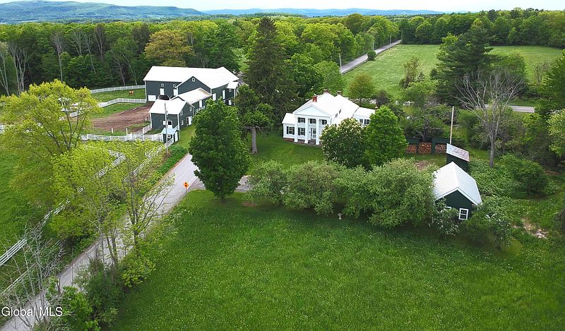4th image of 545 Westfall Road
