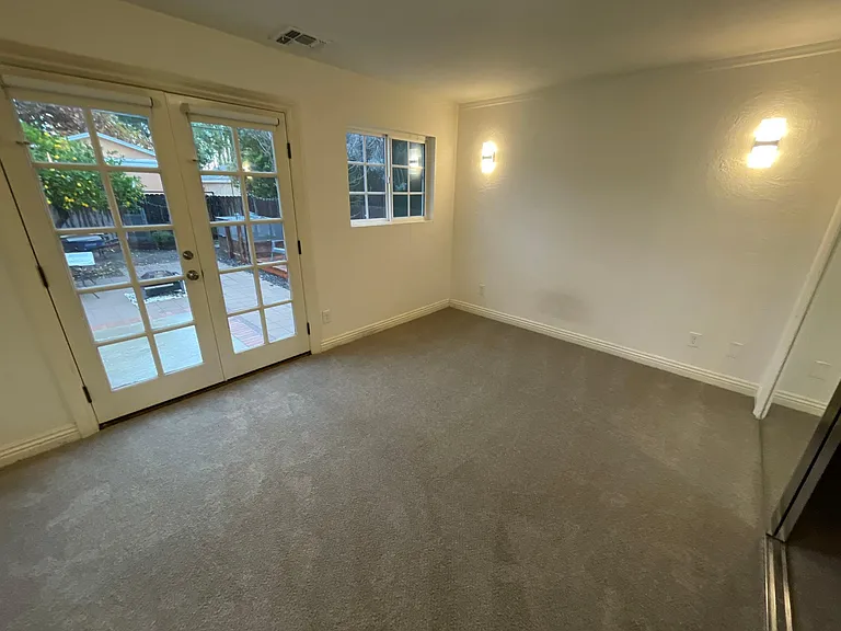 236 N Myers St — Photo 28