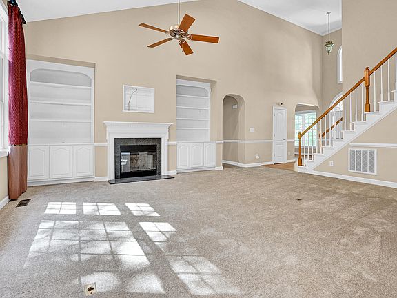 5th image of 5107 Granbury Dr