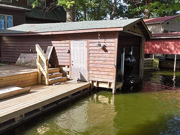5th image of 873 Lake Dr