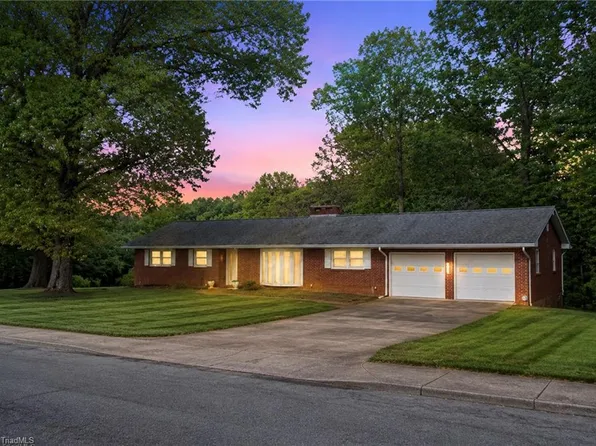 1696 Sparta Rd, North Wilkesboro, NC 28659