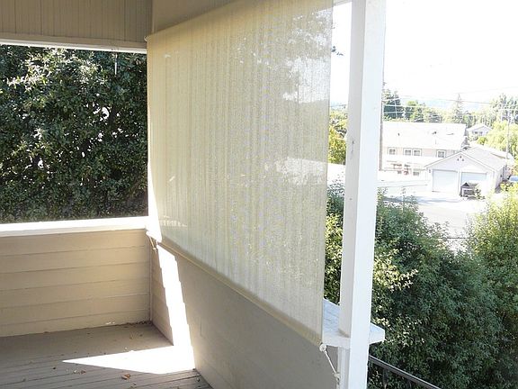 4th image of 1056 Raymond Ave