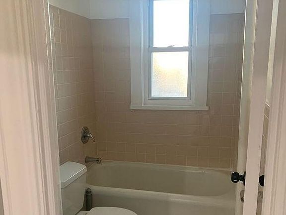 2nd image of 4209 162nd St Floor 2