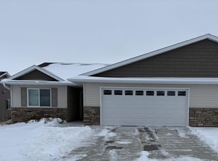 413 Fawn Run, Kenyon, MN 55946