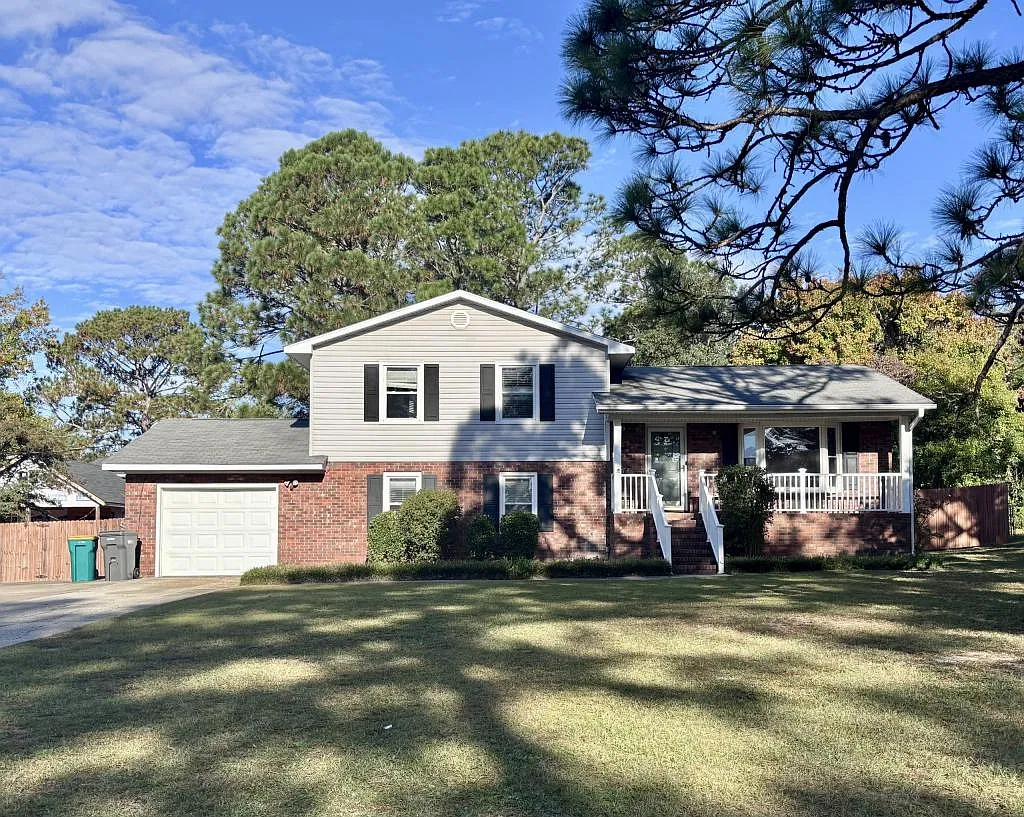 3680 Golfview Rd — Photo 1