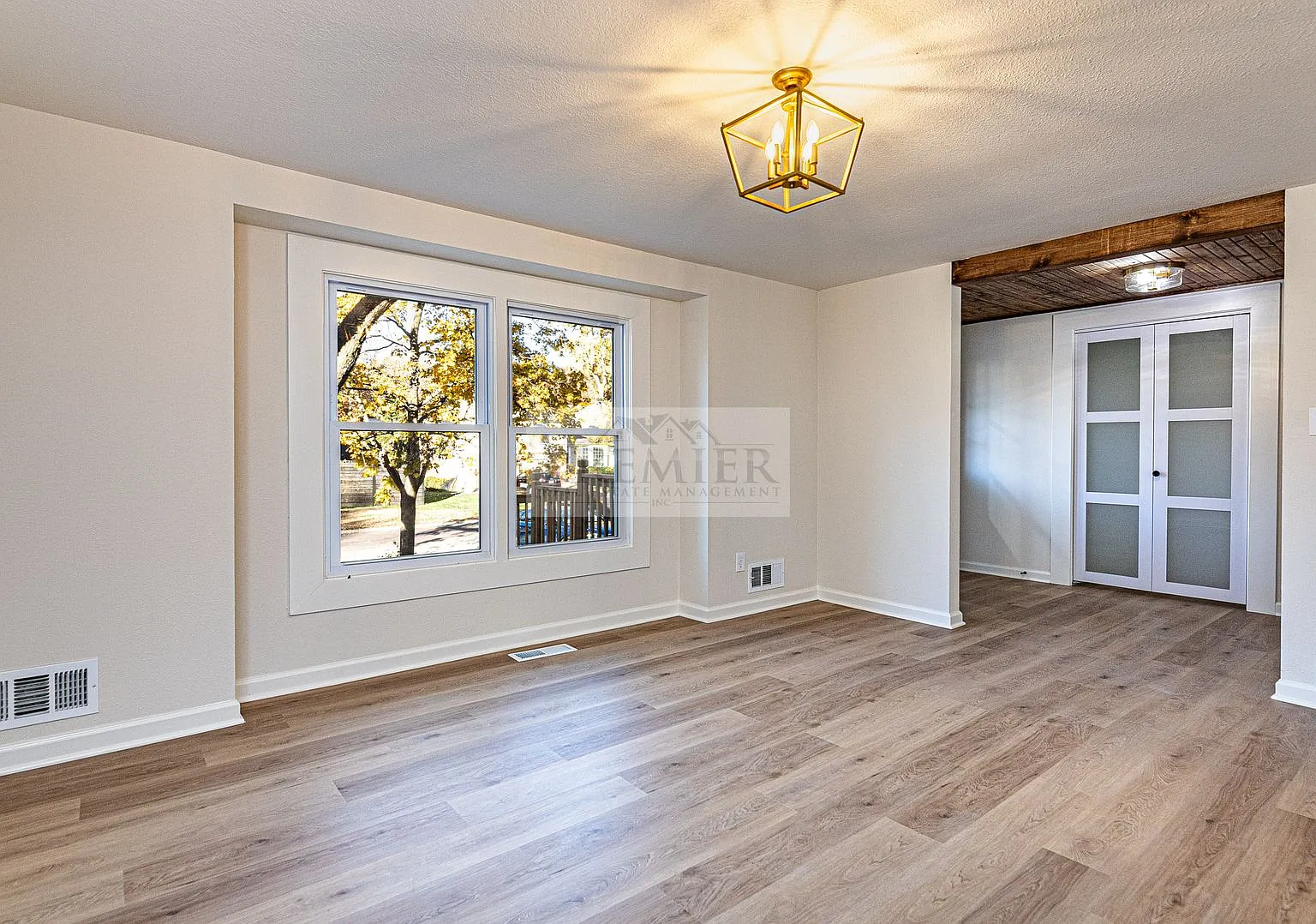Beautiful Rehabbed home - 4 bed / 2 bath -9841 Melrose Drive Overland Park KS 66214 - Rent $3400 — Photo 3