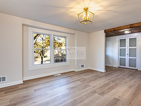 3rd image of 9841 Melrose Dr