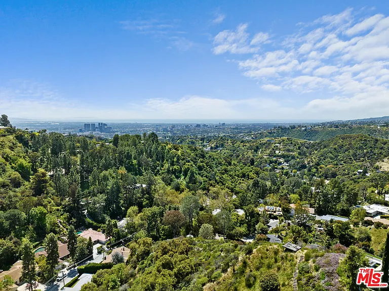 2207 Bowmont Dr — Photo 60