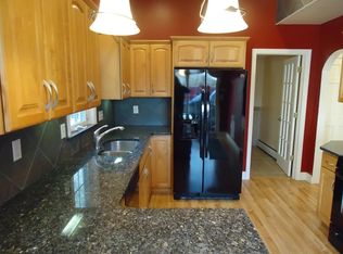 147 Fairhaven Rd #1, Mattapoisett, MA 02739