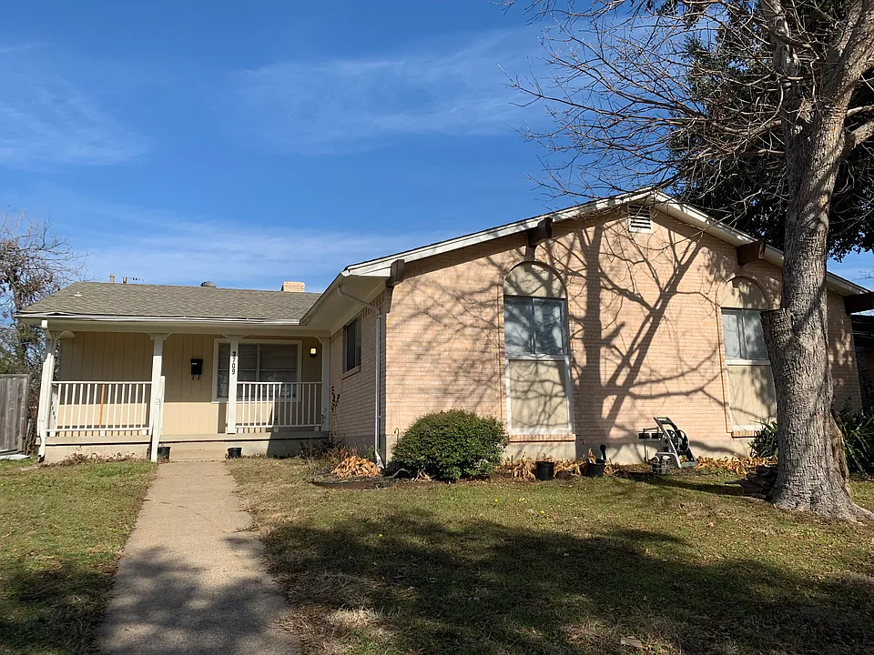 3709 Matador Dr