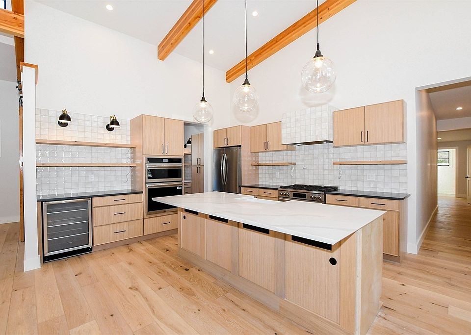 1st image of 2 Edwards Bridge Rd