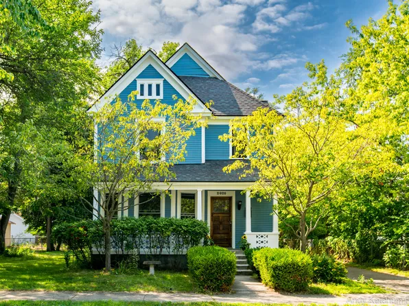 2025 Francis Ave SE, Grand Rapids, MI 49507