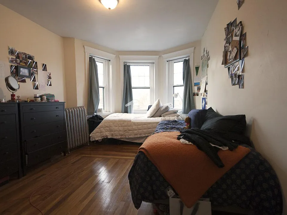 1869 Commonwealth Ave #5E