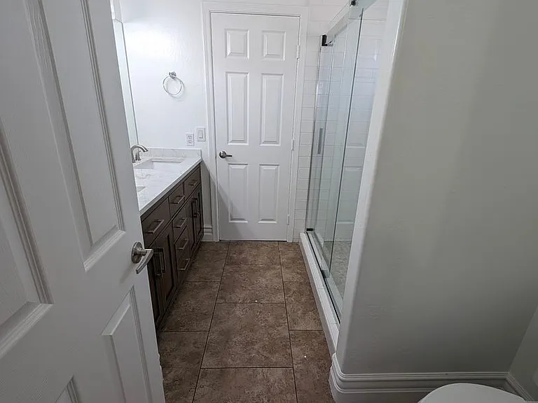 650 W Kent Pl — Photo 43