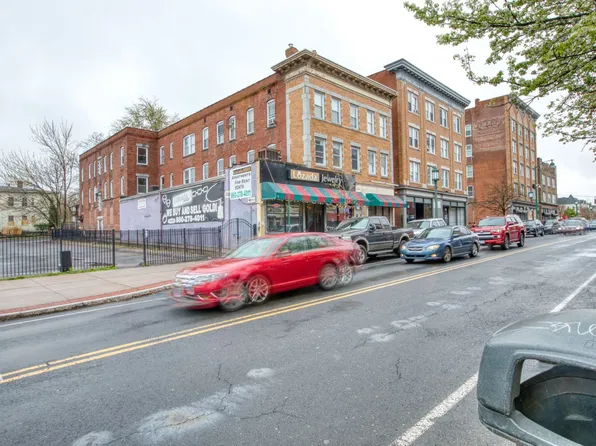 825 Park St, Hartford, CT