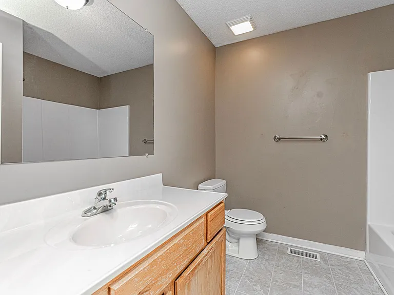 823 Whitetail Ct — Photo 15