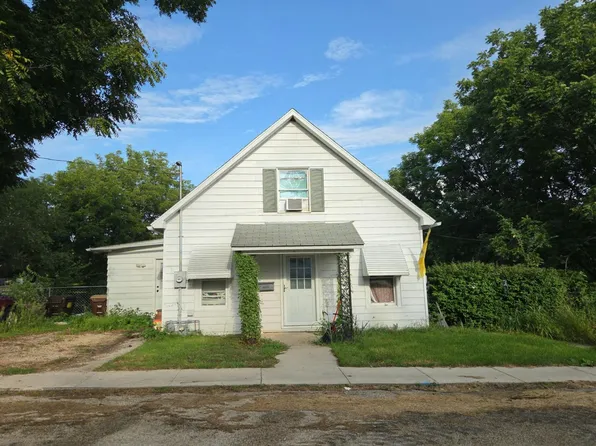 201 N College St, Mount Carroll, IL 61053