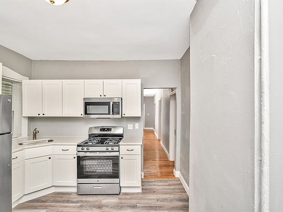 2nd image of 352 Norfolk St APT 1