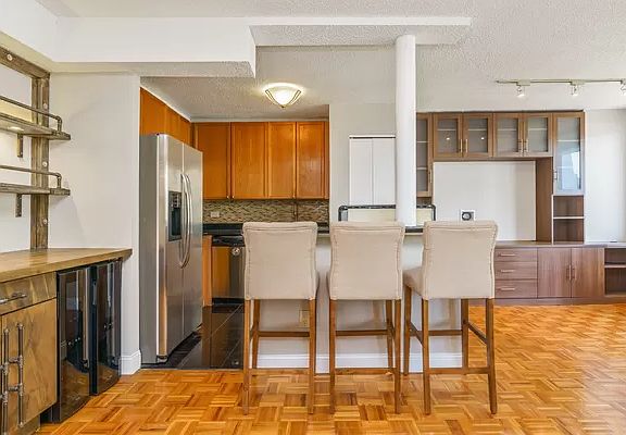 5th image of 4-74 48th Ave #22E